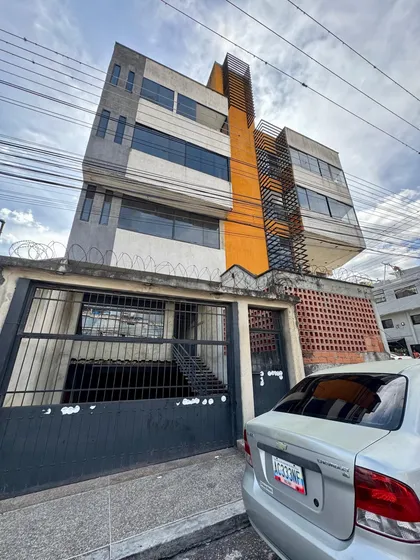 Edificio Barrió Obrero / Im