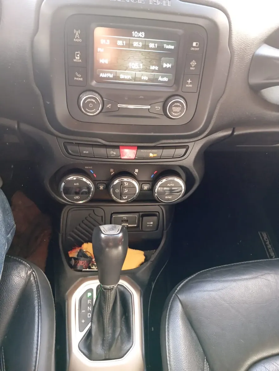 Jeep Renegade 2018 1.8 Longitude Flex Aut. 5p — foto 3