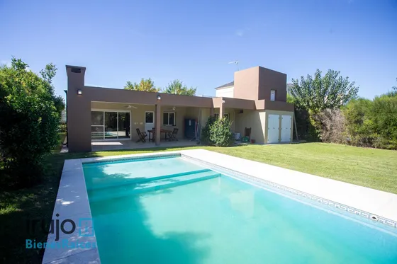 Casa 5 Amb En  Venta En Barrio La Horqueta De Echeverria