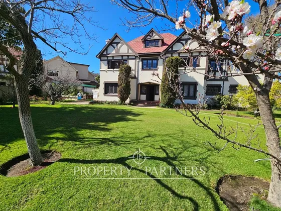 Miraflores, Gran Casa Estilo Ingles