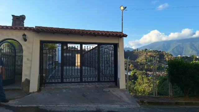 Anexo Independiente Con Terraza. Urbanizacion Cerro Verde 