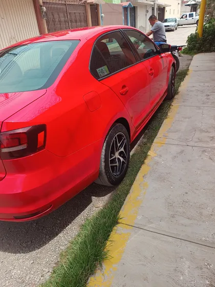 Volkswagen Jetta 2.0 L4 Mt