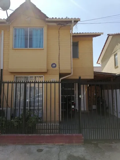 Casa En Venta En Villa Las Palmeras, Maipú  3 Dormitorios, 
