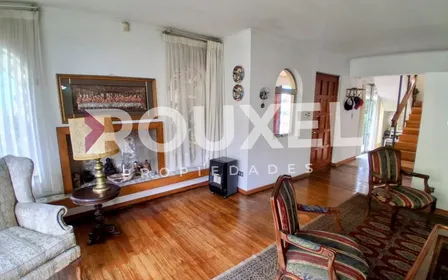 Vendo Amplia Y Comoda Casa 4d 3b 2e, Las Hualtatas, Vitacura