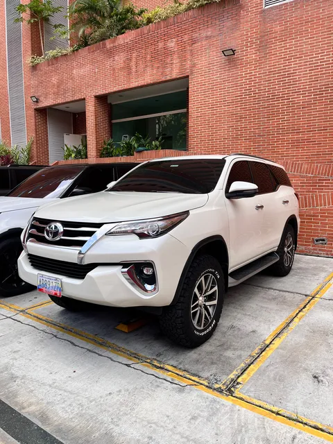 Toyota Fortuner Dubai Vxr