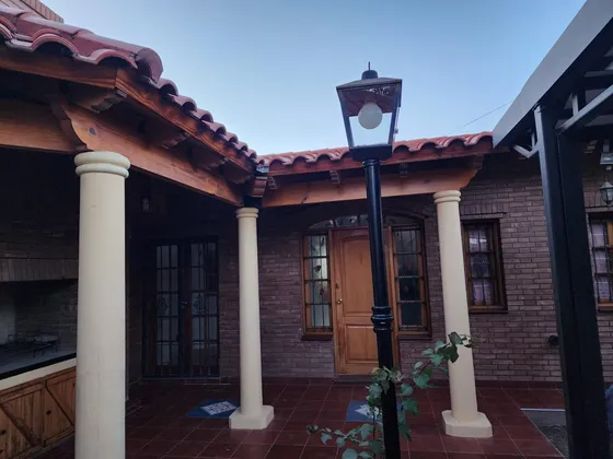Casa En  Alquiler En Calle Boedo Godoy Cruz, Mendoza