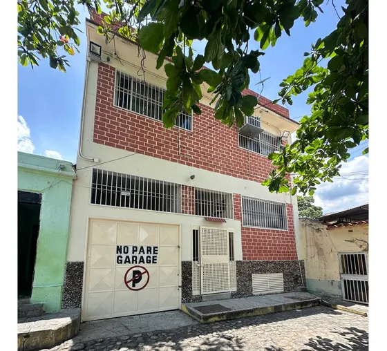 En Venta Edificio Comercial En El Corazón De Guarenas. Kn