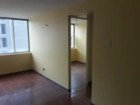 Recién Pintado, Muy Luminoso, Metro Bella Artes