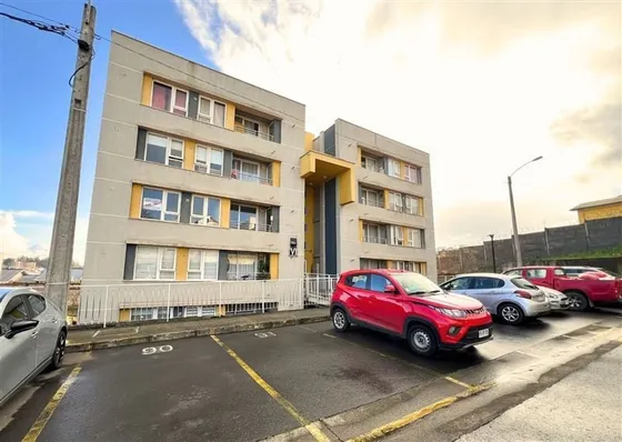 Departamento En Venta: 3 Dormitorios Y 1 Baño En Condominio 
