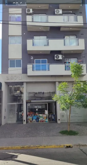 Departamento Alquiler 2 Ambientes  Sobre Calle Principal  En Martin Coronado Próximo Estación Y Carrefour