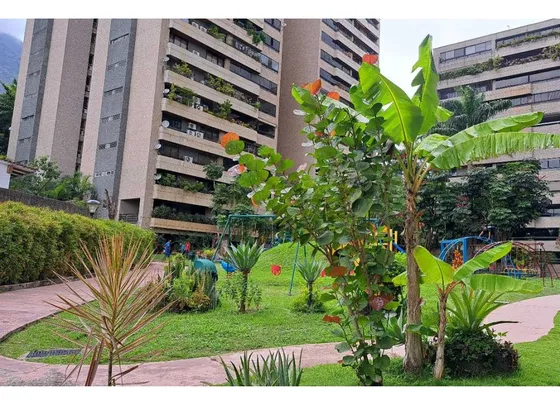 Vendo Apartamento 232m2 Santa Eduvigis 0417