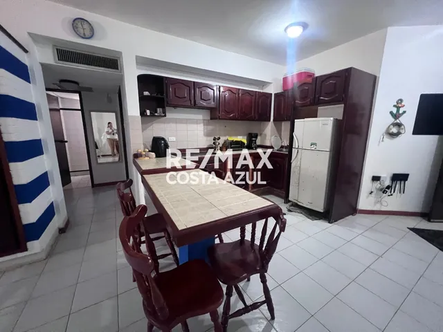  Remax Vende Apartamento En Planta Baja De 84m2 En Residencias Sotavento 