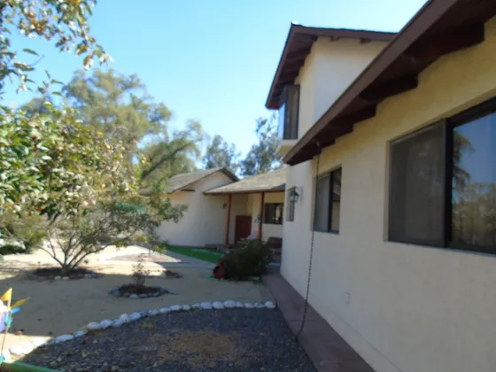 Gran Terreno En Peñaflor Con 2 Casas - Para Inversionistas