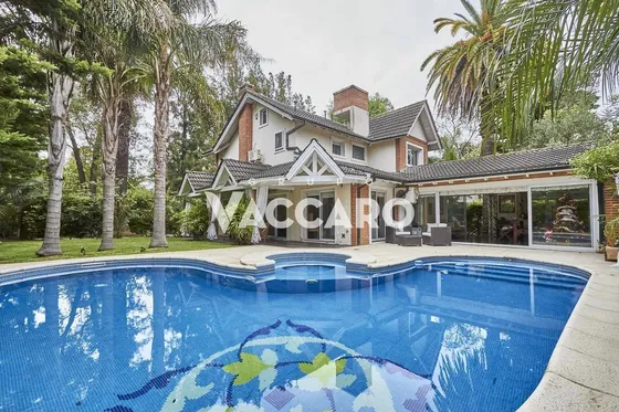 Casa En Venta 4 Ambientes Maria Del Parque
