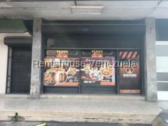  #25-22947   Espacioso Local En El Tambor 