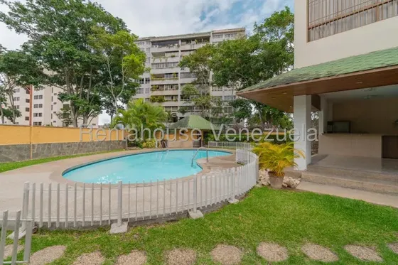 Apartamento En Alquiler,colinas De Valle Arriba Mls #26-18536