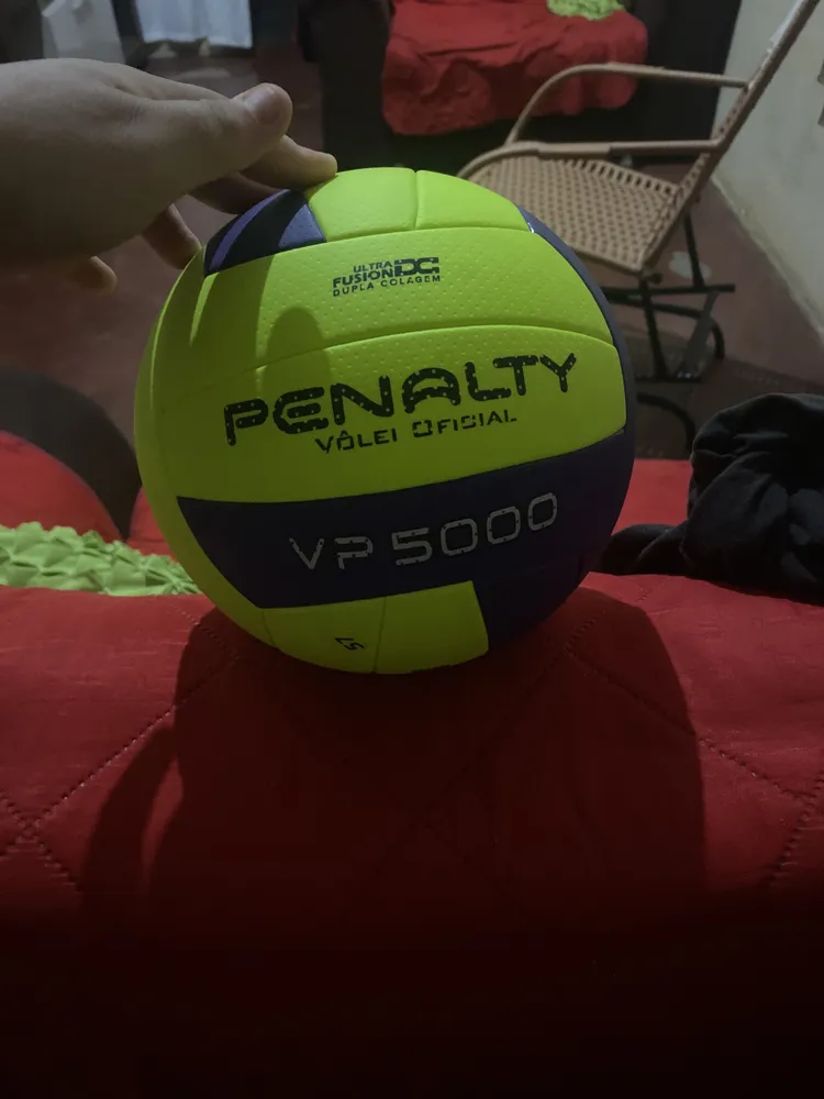 Bola de Vôlei VP 5000 Amarelo e Roxo Penalty - Imagem 4