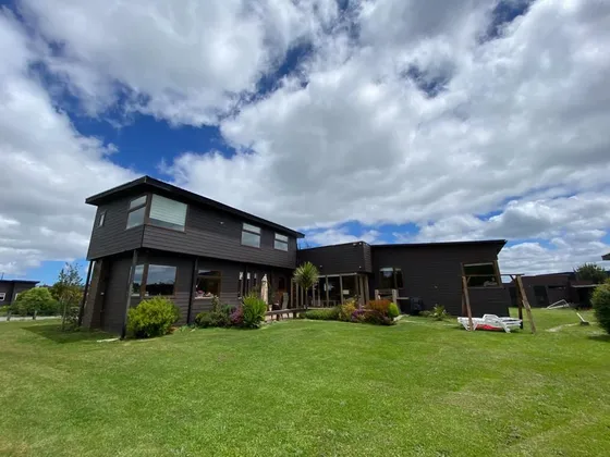 Casa En Venta De 7 Dorm. En Puerto Varas