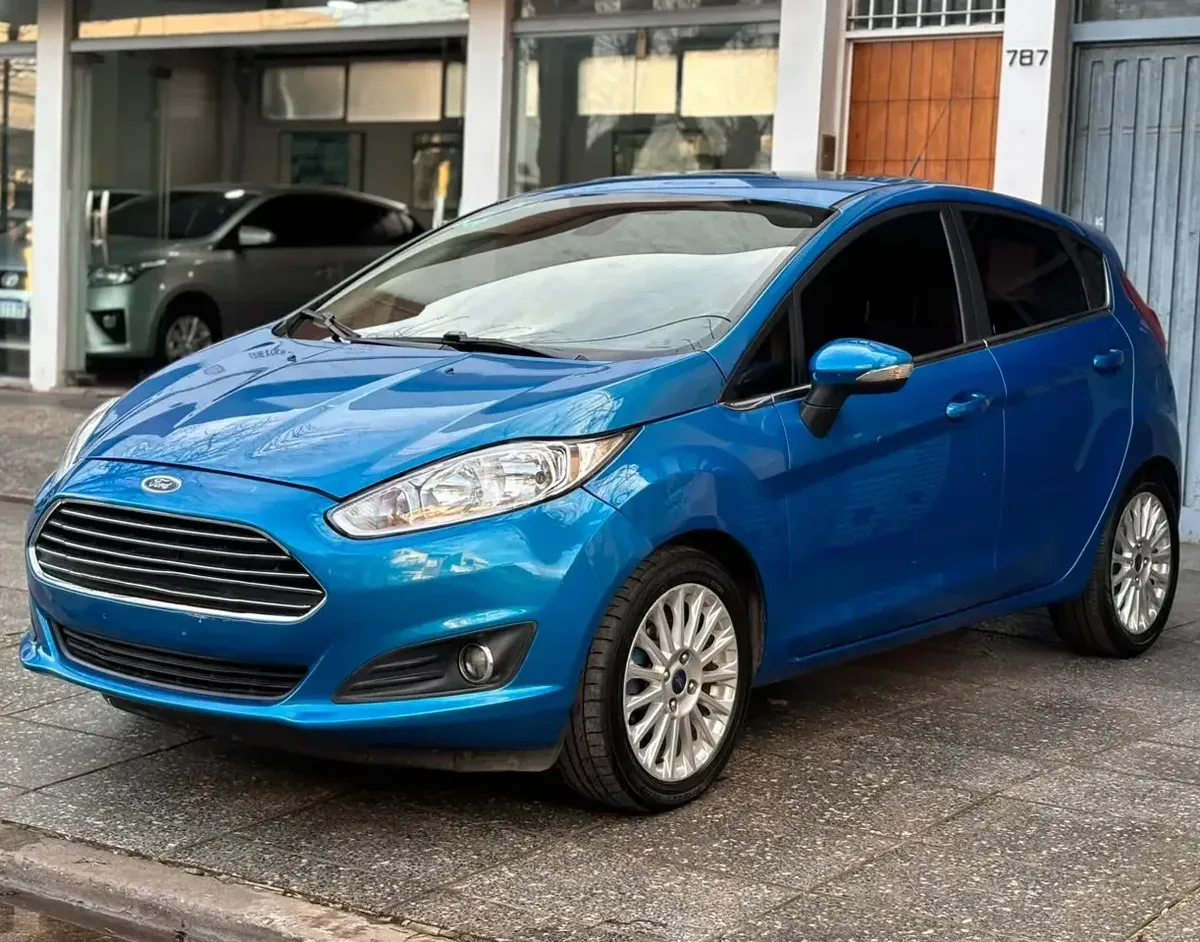Ford Fiesta Kinetic 1.6 Titanium 120cv