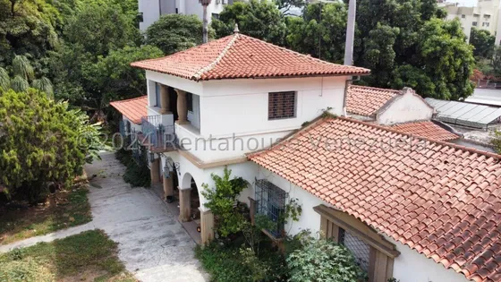 Yb Se Vende Amplia Casa En El Paraiso #24-26198