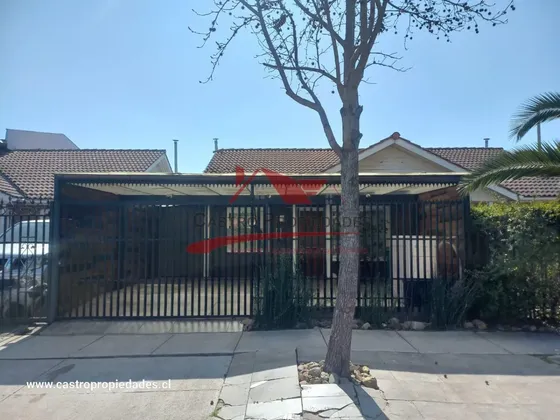 Casa De Un Piso, 3 Dormitorios, 2 Baños, Lampa