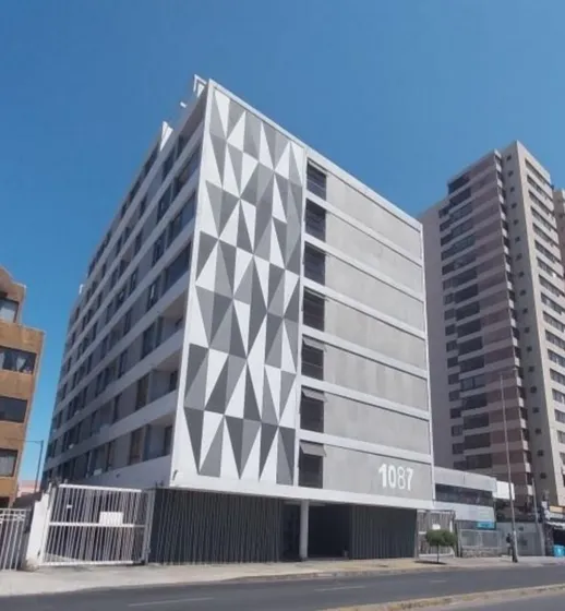 Excelente Departamento Avenida Angamos