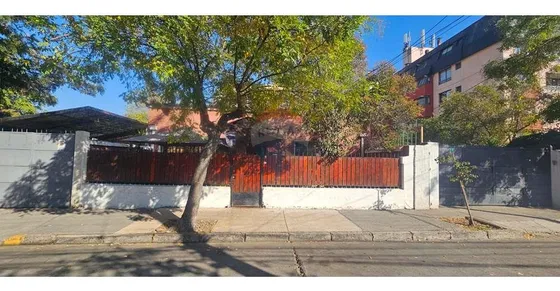 Casa Amplio Terreno  En Providencia