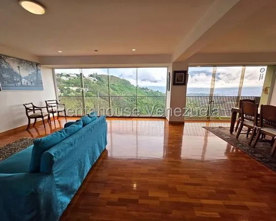 Hermoso Apartamento Amoblado Con Ascensor Privado En Los Naranjos Del Cafetal. Mls # 25-23680 Lp