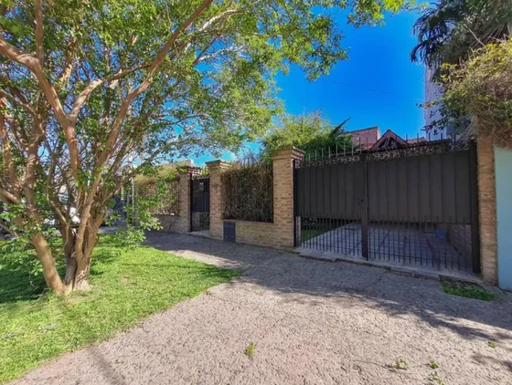 Casa En Venta - 3 Dormitorios 2 Baños - 660mts2 - Manuel B. Gonnet