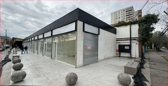 Arrienda Locales San Miguel De 24 A 65 M2 Uf 0,8/m2