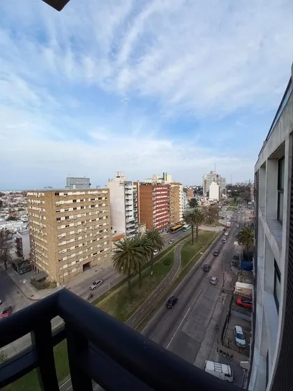 Venta Apartamento Piso Alto 3 Dormitorios, 2 Baños, Gge