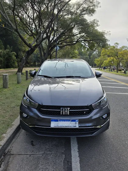 Fiat Cronos 1.8 16v Precision