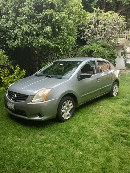 Nissan Sentra 2.0 Custom Cvt
