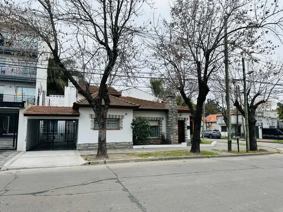 Venta - Casa En El Centro De Monte Grande
