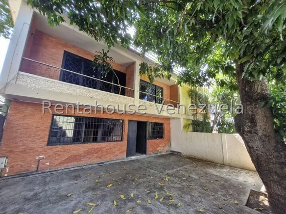 Excelente Planta Baja En Alquiler En Los Palos Grandes 