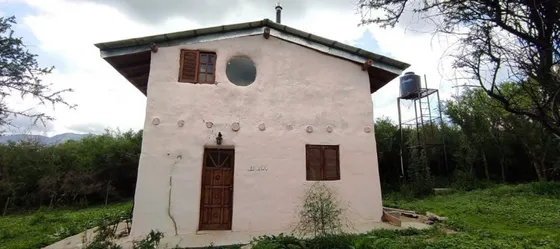 Vendo Casa Con Una Hermosa Vista Al Cerro Uritorco Y Las Gemelas !!