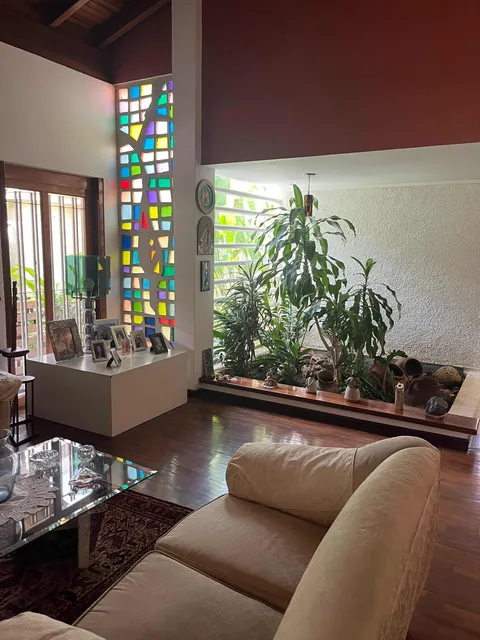 Prados Del Este,  Excelente Casa Calle Privada