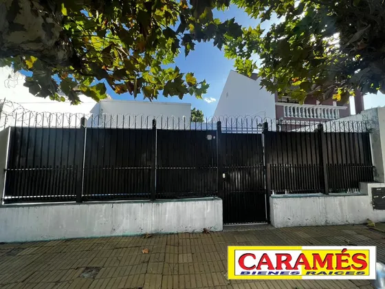 Casa De 3 Amb Sobre Lote Propio