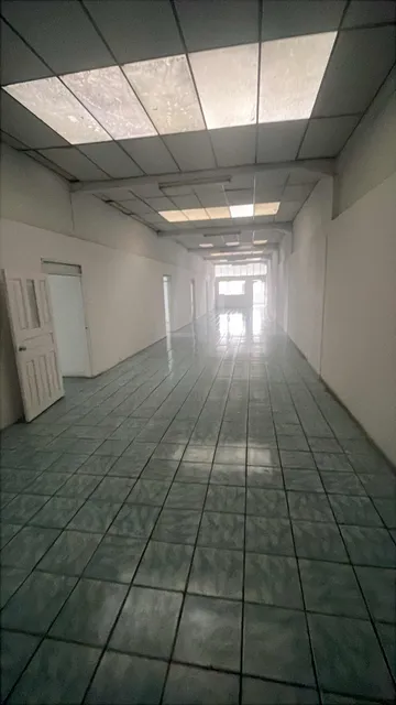 Arriendo Amplio Local Apto Para Instituciones O Bodegas