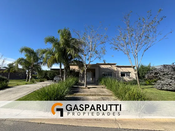 Casa En Venta En San Matías  Una Planta, Diseño Moderno Y G