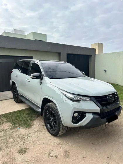 Toyota Hilux Sw4 2.8 Srx 177cv 4x4 7as