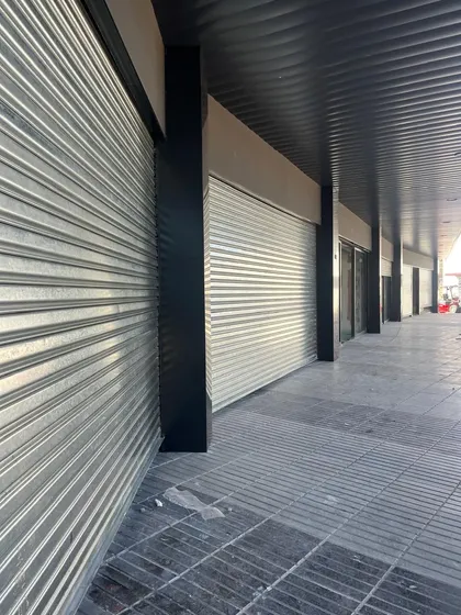 Local Comercial En Strip Center Maipú