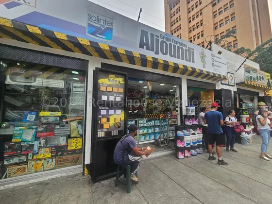 Casa Comercial Con 2 Locales A Pie D Calle En Venta 25-19282
