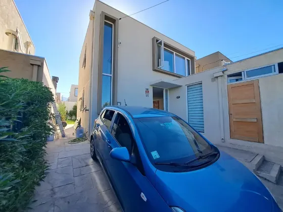 Casa Semi Nueva De 3d Y 3b Sector Camino A Las Vizcachas