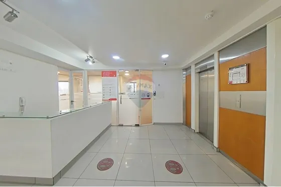 Oficinas Pisos 13, 14 Y 15 Metro Pedro De Valdivia