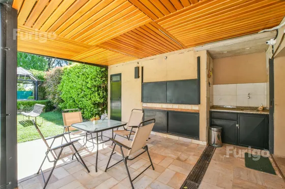 Casa 3 Dormitorios Soldini. Barrio Las Pergolas
