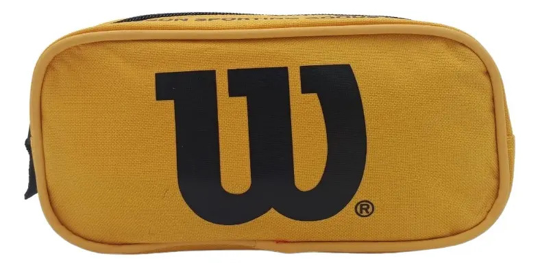 Cartuchera Escolar Wilson Incheon (Amarillo) Wilson Papeleta x 1 Prepárate para la aventura académica con la Cartuchera Escolar Wilson, el accesorio perfecto que combina estilo y funcionalidad para destacar en cada jornada educativa. Diseñada pensando en la comodid