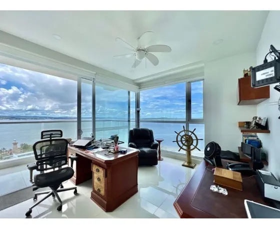 Vendo Apartamento En Castillo Frente A La Bahía .  Cartagena