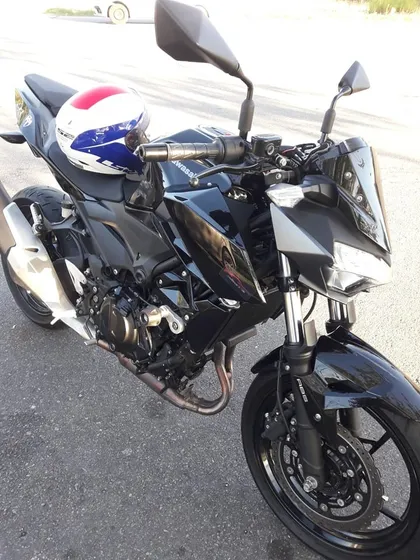 Kawasaki Z 400/2023 1300 Kmts.