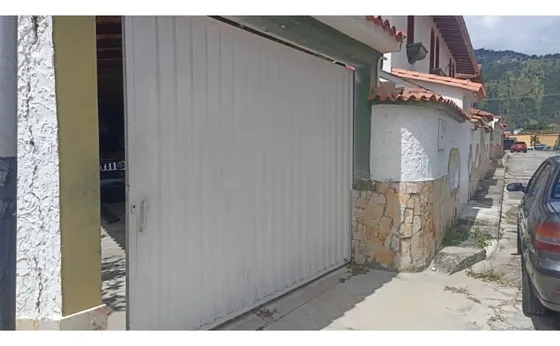 En Venta Anexo En La Urb. La Mara Merida Ve25-008mrd-cper